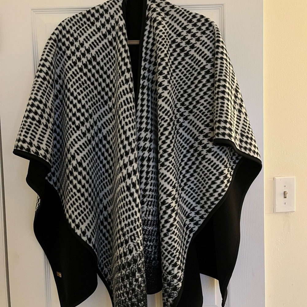 Black and White Poncho Style Shrug